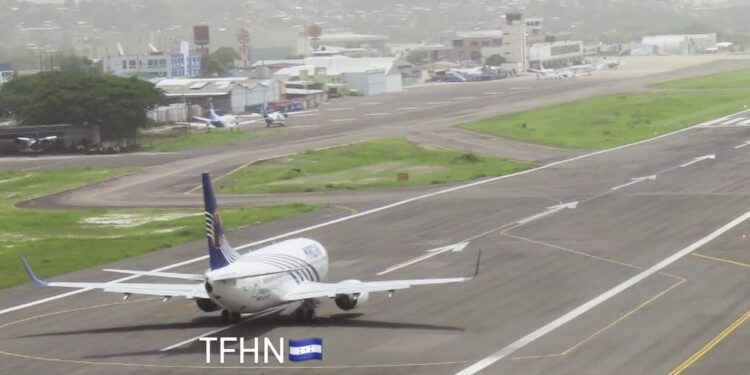 Toncontín se convertiría en un aeropuerto regional como parte de una estrategia de modernización
