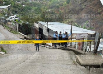 ¡Brutal! Interceptan y le quitan la vida a hombre en gradas de colonia Villa Nueva
