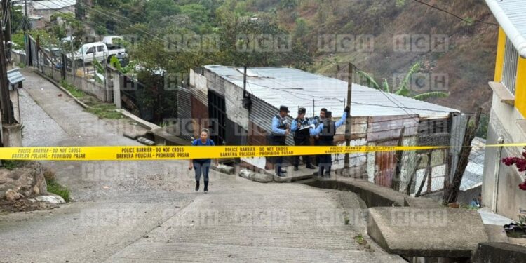 ¡Brutal! Interceptan y le quitan la vida a hombre en gradas de colonia Villa Nueva