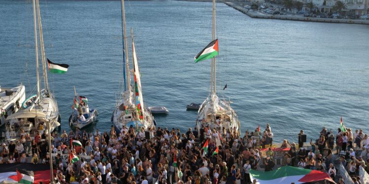 España y otros nueve países condenan los ataques de Israel contra la Flotilla Global Sumud