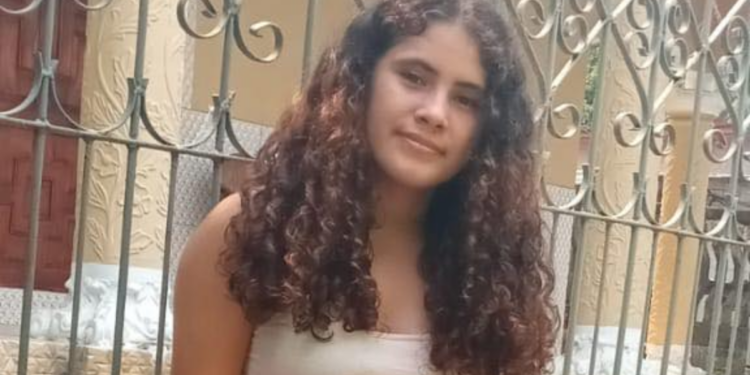 Jovencita hondureña lleva cinco días desaparecida en Puerto Cortés; su hermana fue encontrada con aparentes signos de abuso