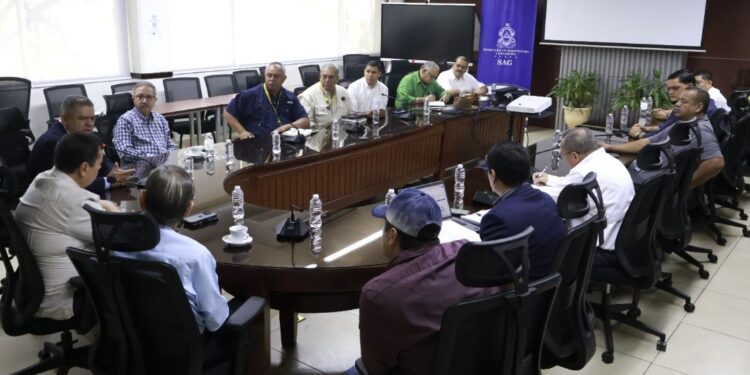Productores modernizarán su ganadería con biotecnología reproductiva y alianzas internacionales