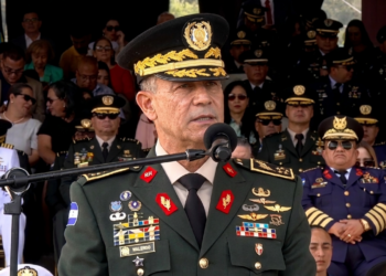 Jefe de las FFAA reafirma compromiso con el orden constitucional, el libre sufragio y la alternabilidad en la Presidencia de la República