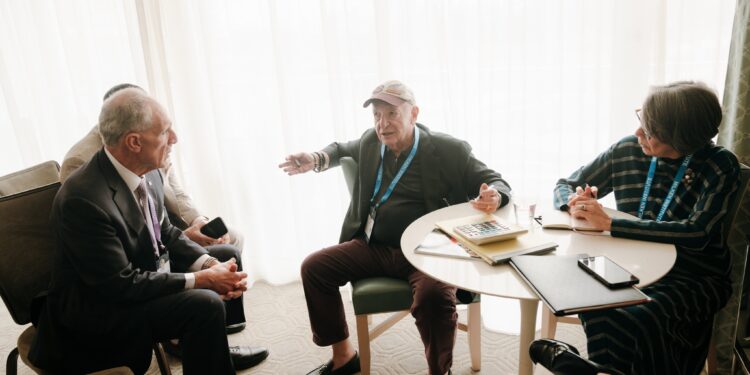 Presidente Asfura se reúne con el fundador de la compañía Centric Brands en el marco de la Milken Institute Global Conference 2026