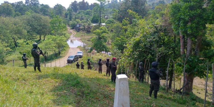 El Ejército de Guatemala refuerza la seguridad en la frontera con Honduras