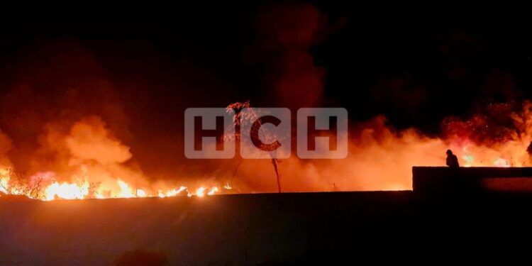 Enorme incendio en zacatera provocó alarma cerca del estadio olímpico | Móvil Emergencia SPS