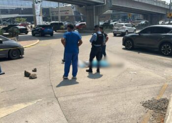 ¡Lamentable! Mujer pierde la vida tras caer de puente a desnivel en San Pedro Sula