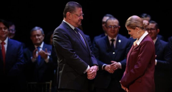El presidente Rodrigo Chaves continuará como ministro en el nuevo Gobierno de Costa Rica