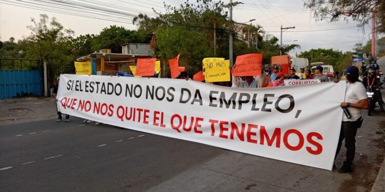 ¡Tal y como lo anunciaron! Protestas y bloqueos en varias carreteras del país por transportistas de carga pesada