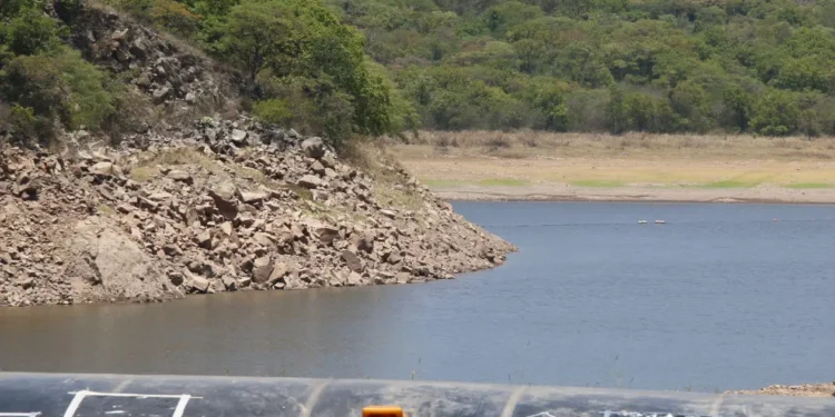 Ante represas por debajo del 50 % de capacidad, llaman a capitalinos a utilizar el agua de forma responsable