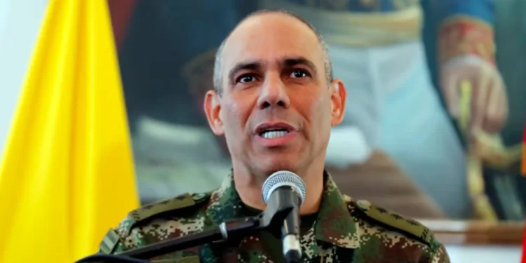 Imputan a un excomandante del Ejército de Colombia por presunto acoso sexual de dos subalternas