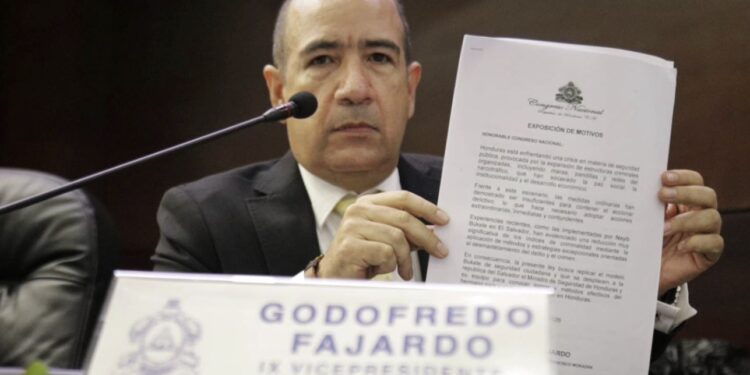 Diputado Godofredo Fajardo propone la “Ley Nayib Bukele”  para que se replique el modelo de seguridad salvadoreño en Honduras