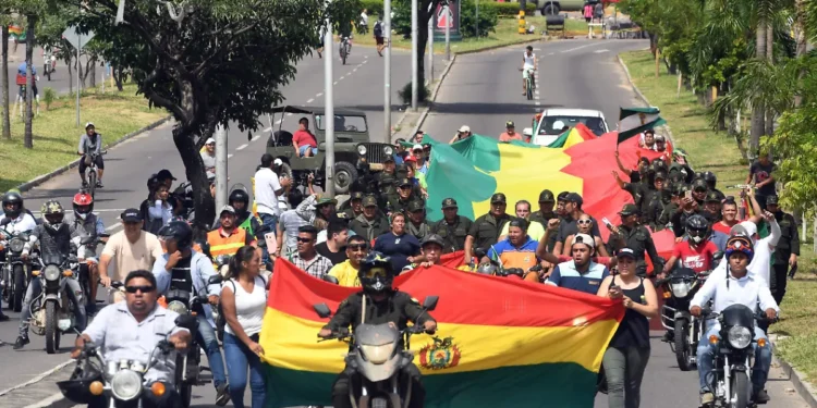 Afines a Evo Morales amenazan con sacar a Paz de la Presidencia con “convulsión social”