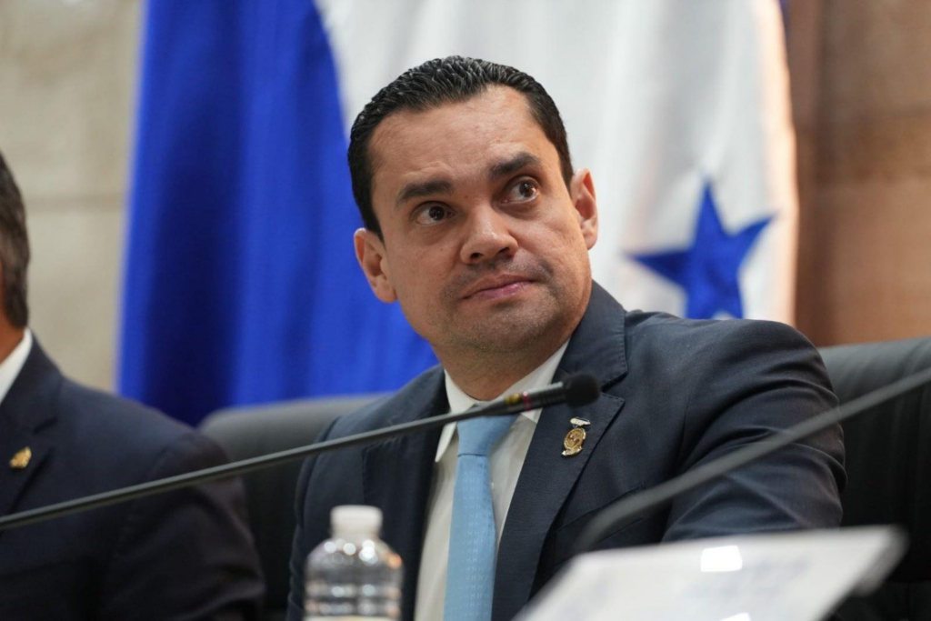 Asfura se reúne con subsecretario de guerra de EE.UU.