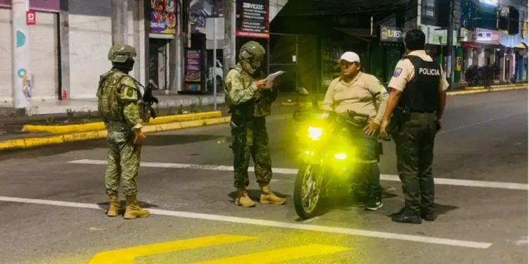 Más de 5,000 personas fueron detenidas en Ecuador durante los toques de queda nocturnos