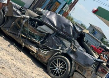 ¡Desgracia! Conductor perece tras estrellarse con bus en Cedros, FM