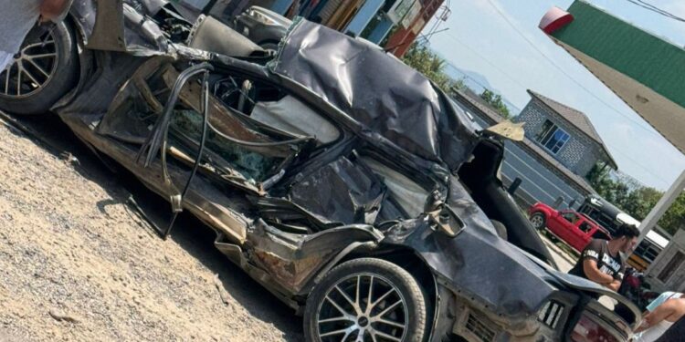 ¡Desgracia! Conductor perece tras estrellarse con bus en Cedros, FM