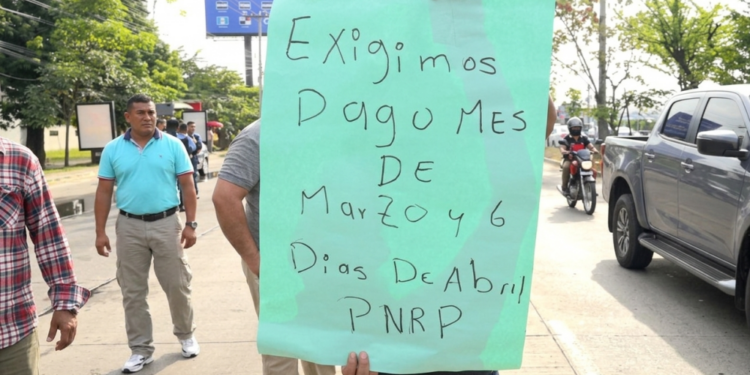 ¡Protestas! Exempleados del PNRP vuelven a las calles exigiendo pagos pendientes
