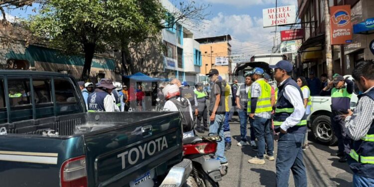 ¡Reordenamiento! Autoridades liberan paso en calles y avenidas de Comayagüela