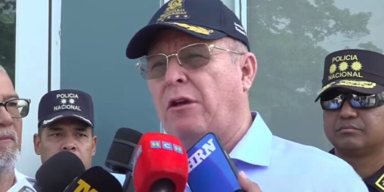 Ministro de Seguridad pide más tiempo para ofrecer resultados, y confirma captura de segundo implicado en crimen de pastor