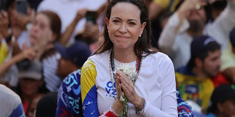 Delcy bloquea dos veces el regreso de María Corina a la devastada Venezuela