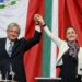 Andrés Manuel López Obrador apareció con carta de respaldo