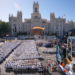 ¡El pontífice en Madrid! El Papa se da un baño de fieles en Cibeles antes de dirigirse al mundo de la cultura, el arte y el deporte