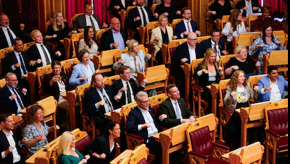 Fiebre mundialista en Noruega: en el parlamento imitaron el festejo vikingo que es furor en la Copa del Mundo