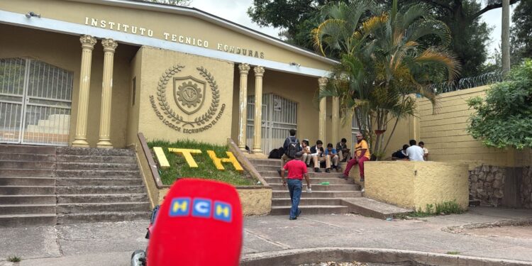 A clases hoy los centros educativos públicos de Honduras
