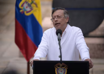Ordenan suspender provisionalmente a Petro del cargo presidencial hasta después de las elecciones