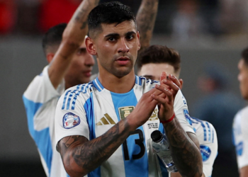 Alarma en la Selección Argentina: Cuti Romero salió lesionado ante Austria
