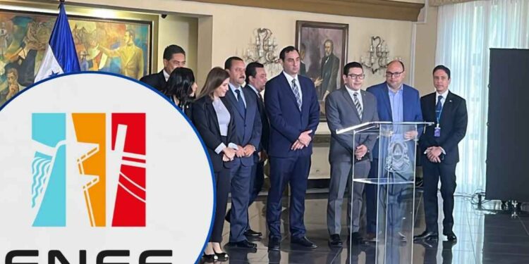 ¿Se está curando en salud? Estado insiste en que la reforma para “salvar” la ENEE no es una privatización