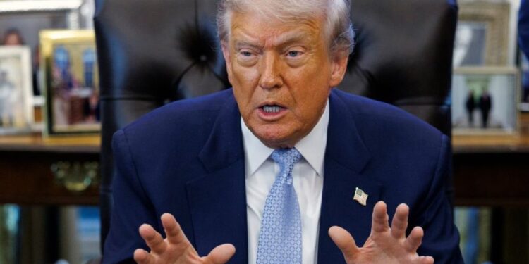 Trump: “Creo que el precio del petróleo va a caer en picado muy pronto”