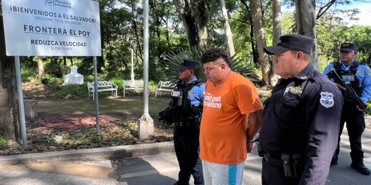 Honduras expulsa a marero salvadoreño con orden de captura en su país