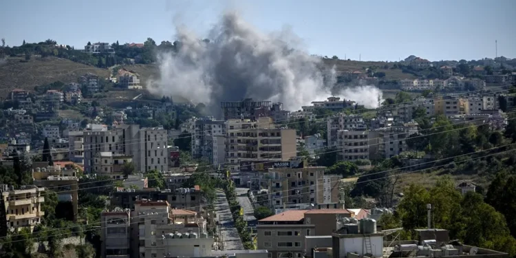 Al menos cinco muertos en ataques israelíes contra el sur del Líbano, pese a la nueva tregua
