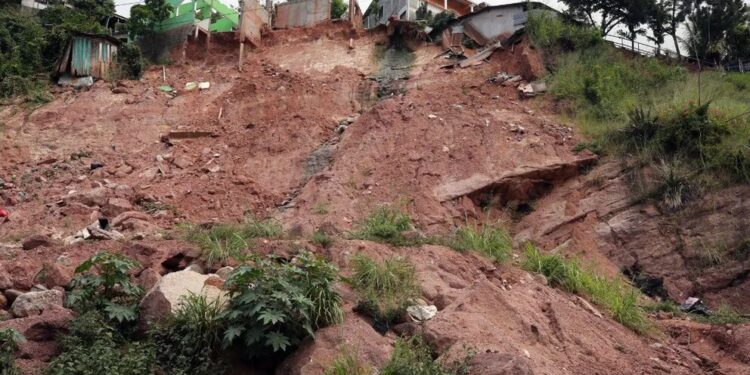 Más de 200 colonias de la capital de Honduras bajo vigilancia por riesgo de deslizamientos