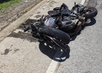 Motociclista perece tras impactar con camioneta que le quitó el derecho de vía en Copán