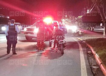 Motociclista herido tras golpear boya y accidentarse en el bulevar Kuwait | Móvil Emergencia TGU