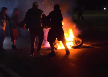 Por andar haciendo piques, motociclista casi amanece en la morgue | Móvil Emergencia TGU