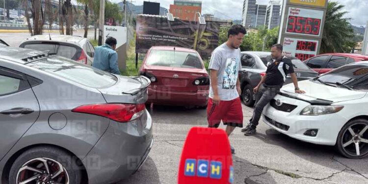 ¡Por decomisos y fuertes multas! Taxistas VIP amenazan con paralizar la capital: “No somos ilegales; somos informales”