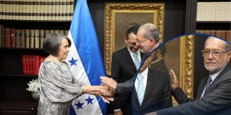 Mariano Talavera es juramentado como el nuevo embajador de Honduras ante Italia