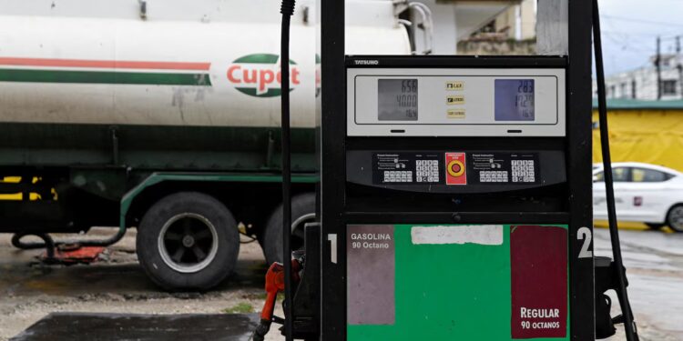 Estados Unidos sancionó a la petrolera estatal cubana CUPET y la acusó de sostener al aparato represivo de la dictadura