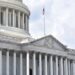 El Senado de Estados Unidos aprueba un paquete de 70,000 millones de dólares para operaciones migratorias