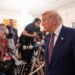 El presidente Donald Trump asegura que no habrá peajes en el estrecho de Ormuz