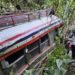 Autobús con pasajeros cayó a un barranco en una zona montañosa de Guatemala