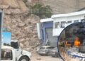 ¡Desastre! Se derrumba cerro destruyendo bodegas y provocando incendio en complejo del Anillo Periférico; se teme que haya personas soterradas
