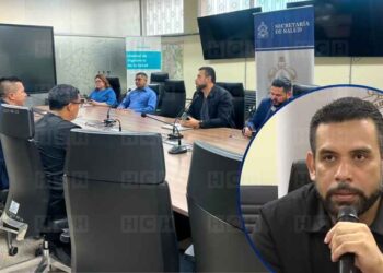 ¡Más hojas que tamal! Médicos siguen en huelga tras “infructuosa” reunión con el gobierno