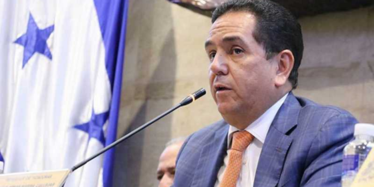 Diputado Antonio Rivera defiende la “legalidad” de los juicios contra Marlon Ochoa, Mario Morazán y Johel Zelaya