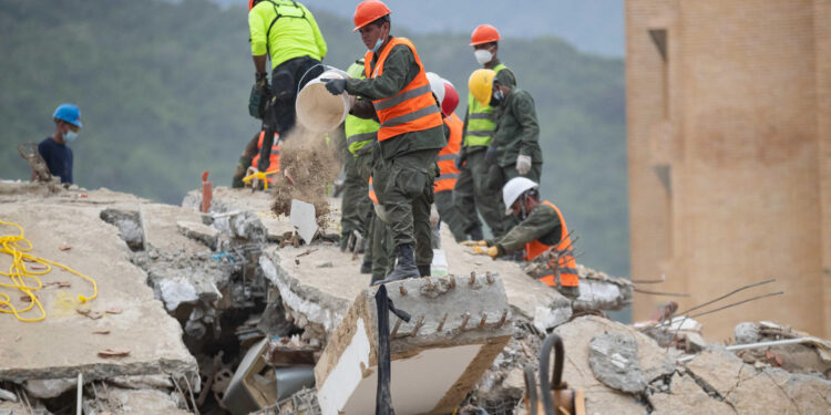 Venezuela convoca a la realización de pruebas de ADN para identificar a los fallecidos en los terremotos