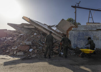 Aumentan a 4,930 los muertos por los terremotos del 24 junio en Venezuela
